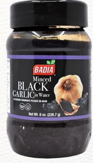 Badia Ajo Negro Picado en Agua — Ajo negro finamente picado en agua, frasco de 226,7 g.